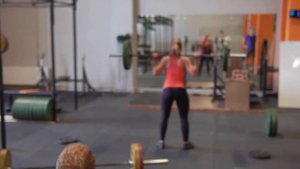 НАЧАЛ ПРИСЕДАТЬ ПО 100 РАЗ КАЖДЫЙ ДЕНЬ И УЖЕ ЗАМЕТИЛ...