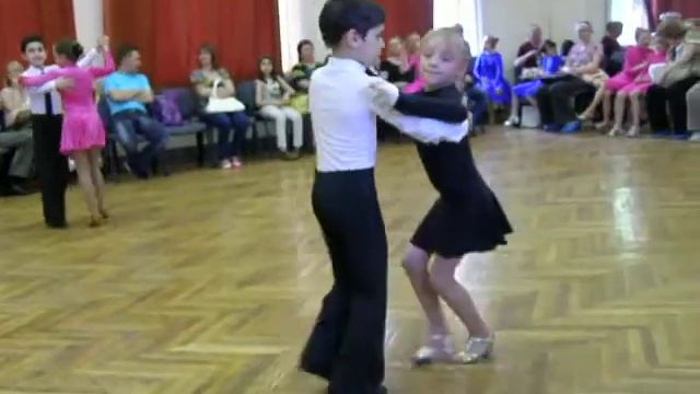 медленный вальс первые шаги на паркете смотреть онлайн