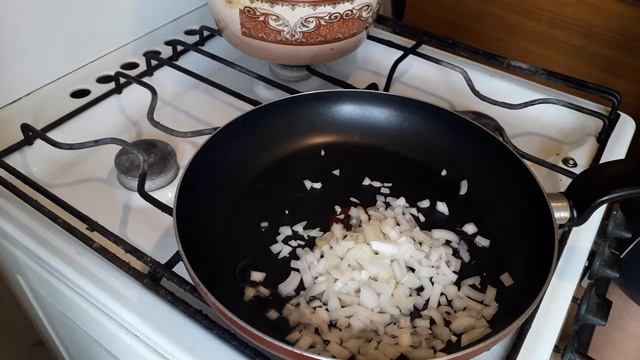 Гречка с тушёнкой.Быстрый и недорогой ужин. смотреть онлайн