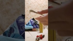 лайфхак с пистолетом для монтажной пены когда засох, что делать? есть решение!!!
