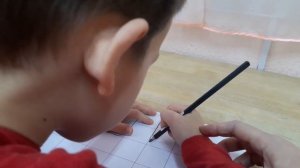 Как научить дошкольника писать печатную букву "О"