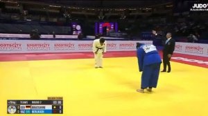 judo techniques #judo Камила Берликаш ?? проигрывает по шидо немкеСчет 1:0 в пользу Германии ??