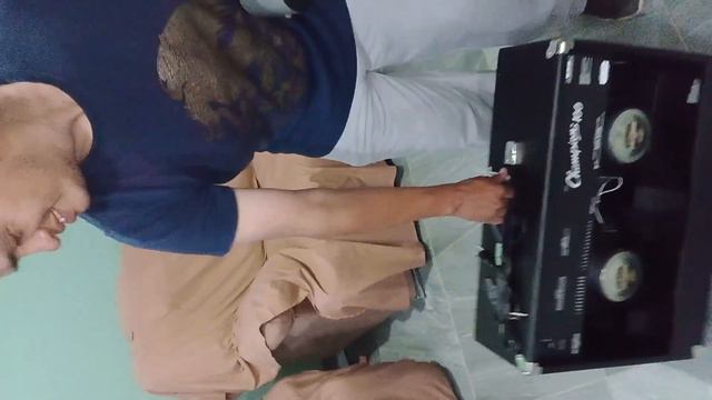 desempacando un (unboxing) Fender champion 100. смотреть онлайн