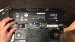 Внутренние косяки Xiaomi Mi Notebook Pro после 1.5 лет использования. Не работает Клавиатура и SSD