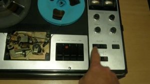 Советский ретро магнитофон Эльфа-332 стерео