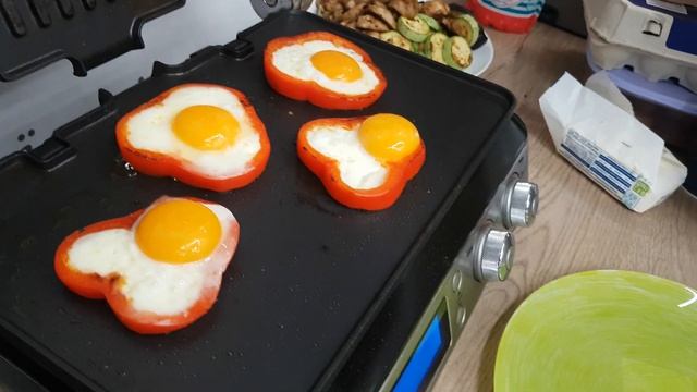 Жарим овощи на гриле DELONGHI 1030 смотреть онлайн