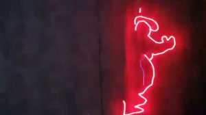 Проба пера,простые рисунки и надписи на лазерном анимационном проекторе.