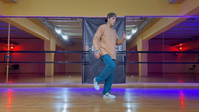 Брейк данс обучение: TOPROCK / KICK STEP BASIC смотреть онлайн