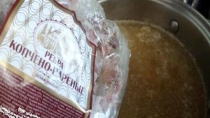 Гороховый суп с копченостями и лесными грибами