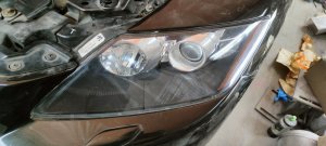 Покрыли  фары лаком Кансай на МАЗДА СХ-7 MAZDA CX-7