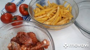 ЖАРЕНОЕ ,КУРИНОЕ МЯСО, НА КОСТОЧКЕ