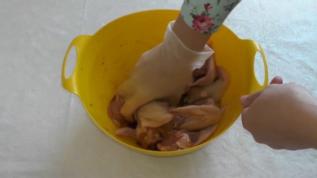 Куриные крылышки в медово-соевом соусе, в духовке. Крылышки в духовке, отличная закуска к пиву