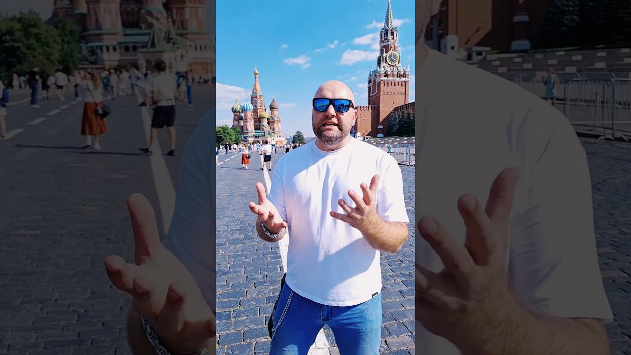 До мурашек! Куранты бьют в конце песни. #ивануваркин #краснаяплощадь #флагроссии #Россия #куранты