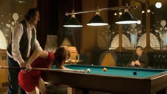 Супер-игра в бильярд на раздевание!