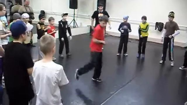 Брейк-данс школа Волнорез смотреть онлайн