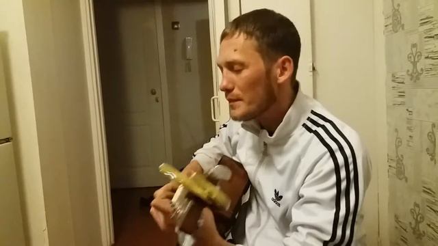 Бенедикт 26 Офигенно поет под гитару)) смотреть онлайн