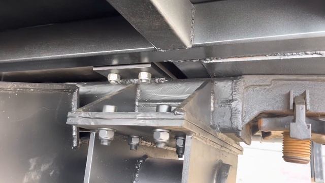 Сделали самосвальный кузов на контейнеровоз