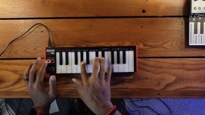 🎹 I'm Giving This Away FREE! (Watch Till The End!) |Akai LPK25 MK2 Review|