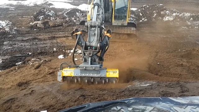 Эксклюзивный ротоватор Suokone Mericrusher MC-4 140 на экскаваторе Volvo. Фреза для экскаватора.