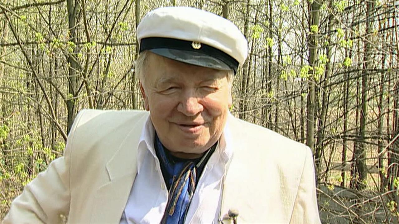 Сегодня исполняется 90 лет со дня рождения человека-эпохи, поэта Андрея Вознесенского