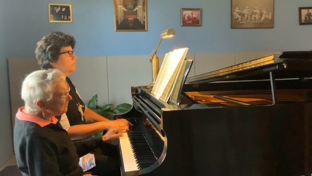 Rachmaninoff's "Russian Theme" by Ruth Slenczynska and Shelly Moorman-Stahlman смотреть онлайн