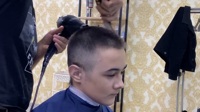 Мужская стрижка 449#haircut#hairstyle смотри как это делать ???