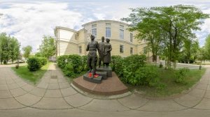 Памятник военным-медикам // Видео 360°