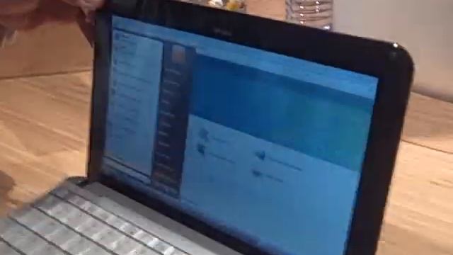 The HP Mini Note 2140 in flesh смотреть онлайн