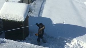 Как убрать снег с крыши быстро и легко. Скребок для снега.