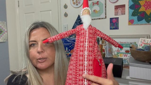 Vlogmas Day 4, 2021 Meet my Santa смотреть онлайн