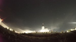 Метеоры потока Персеиды и туман над храмом Михаила Архангела в Бирске (Башкирия) 14.08.2023