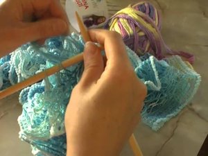 Шарфики из ленточной пряжи