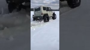 Уаз на ободрышах по наледи