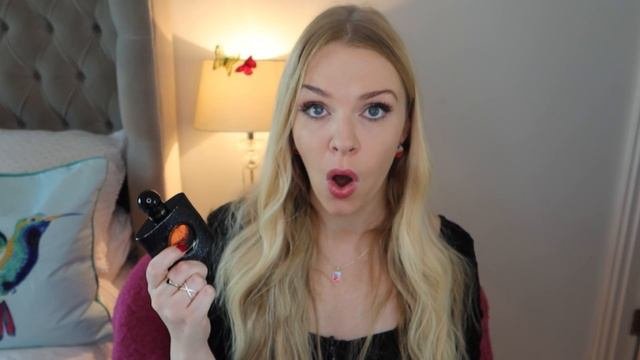 NEW YSL BLACK OPIUM ILLICIT GREEN PERFUME REVIEW 💚 | Soki London