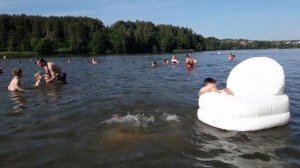 Отдых на озере. Игры на воде с детьми.