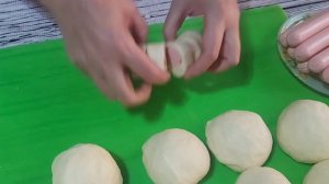 НООДАТИЙ КУРИНИШЛИ СОСИСКАЛИ БУЛОЧКА.СОСИСКА В ТЕСТЕ В ВИДЕ РОМАШКА
