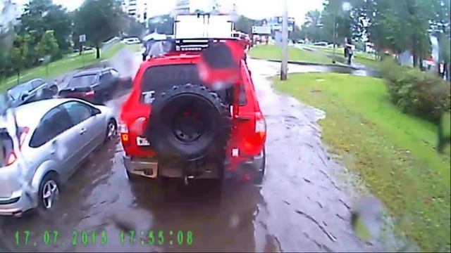 Потоп в Питере после ливня 17.07.2015г. смотреть онлайн