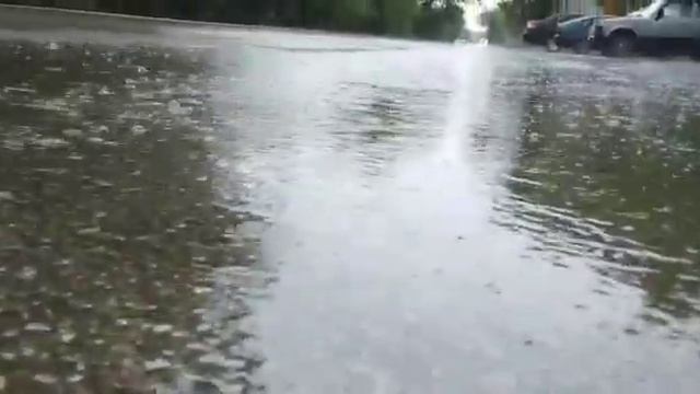 Прогулка под дождем! Романтика! смотреть онлайн