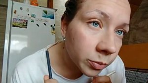 Покраска бровей в домашних условиях.