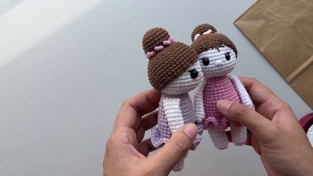 Семья зайцев. Еще бычок. Подарки | VLOG 2/22 смотреть онлайн