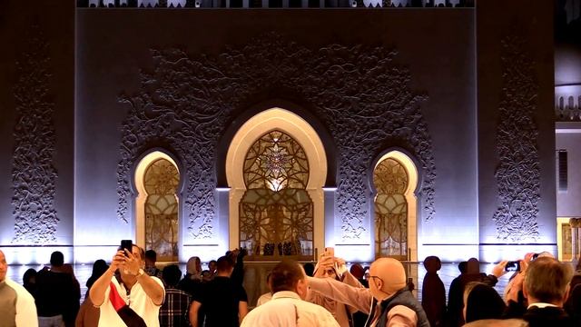 Абу-Даби, Мечеть шейха Зайда вечером  |   مسجد الشيخ زايد