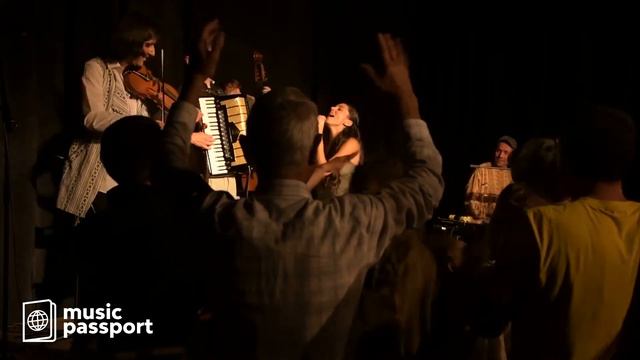 Sandra Sangiao & The Haidouks - Amarisi (Live in Sofia) смотреть онлайн