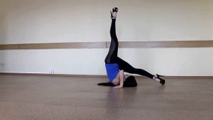 Стрип-пластика: кувырок назад с выходом в скорпиона