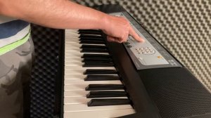 Yamaha PSR E213