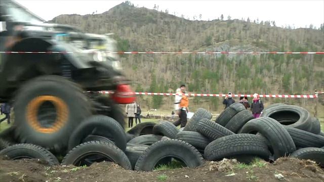 "Фестиваль Внедорожных Клубов Сибири" "Краколькский Барьер" 12 июня 2021г. смотреть онлайн