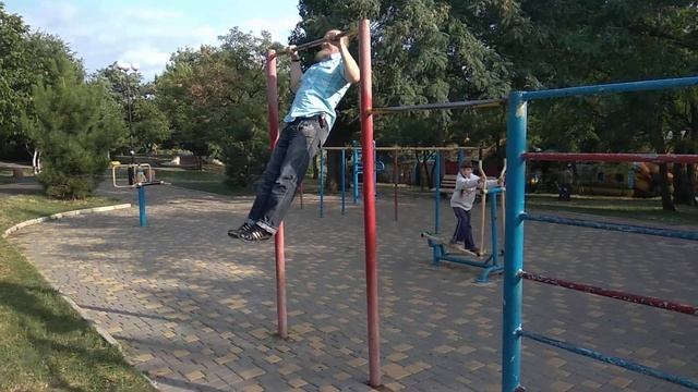 Подтягивание на перекладине в Черноморске смотреть онлайн