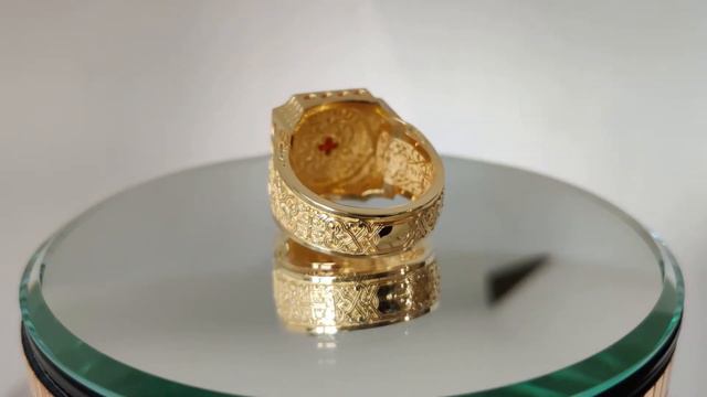 Кольцо "Тристан" из золота с бриллиантами и сердоликом смотреть онлайн