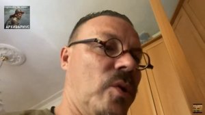 СИМОНОВ - ДОН СИМОН ПЕРЕБИРАЕТ АРТЕФАКТЫ ПРОШЛОЙ РОСКОШНОЙ ЖИЗНИ С ВИКТОРИЕЙ ВИКТОРОВНОЙ.