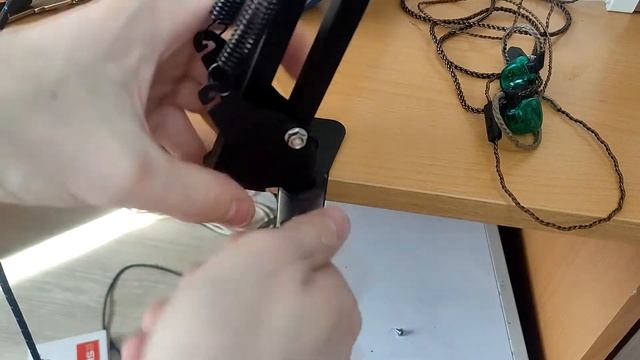 Самая дешёвая стойка для микрофона 500 рублей Пантограф с ozon