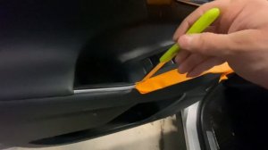 2021 Toyota Highlander , Снимаем обшивку с передней двери